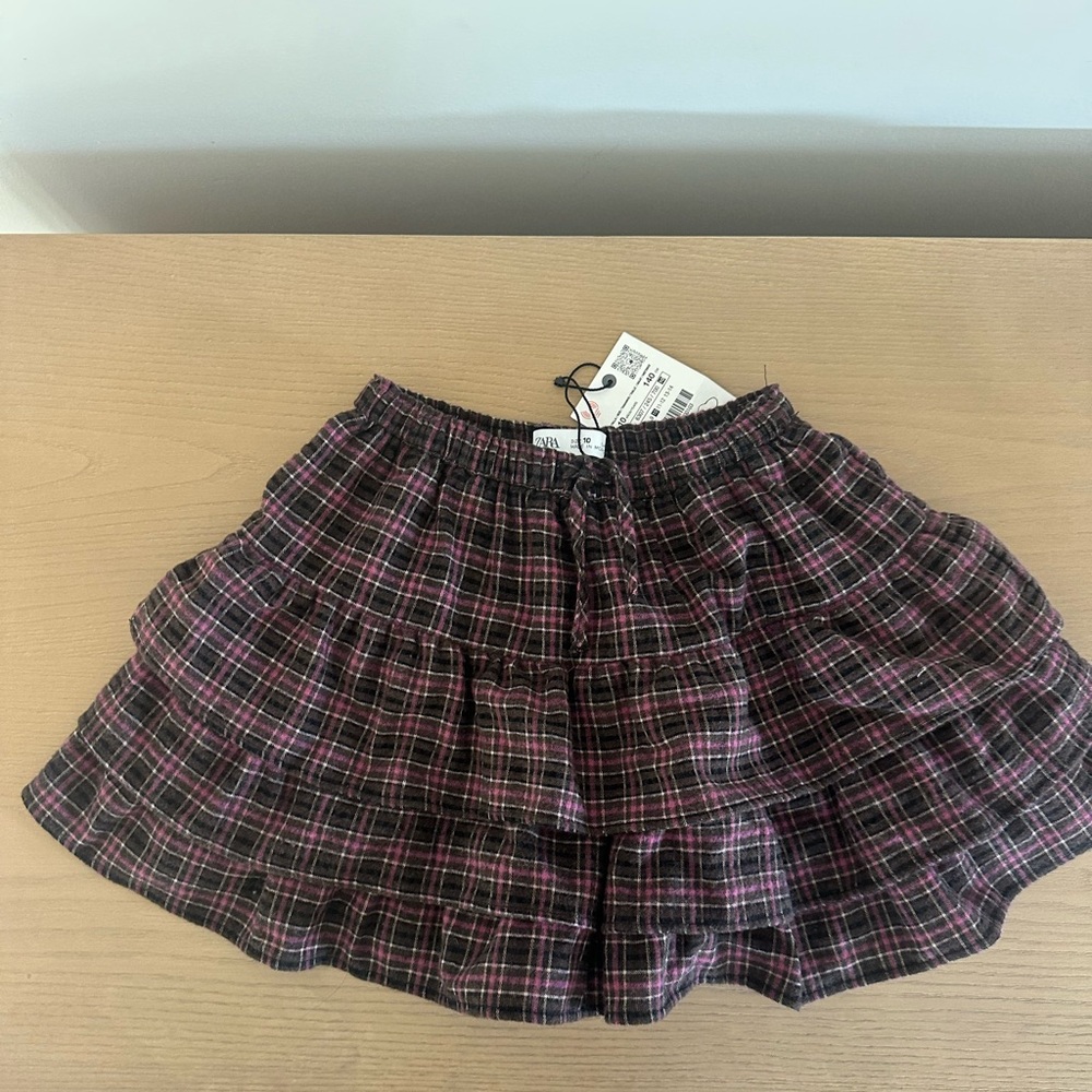 Plaid Skirt in Black and Pink